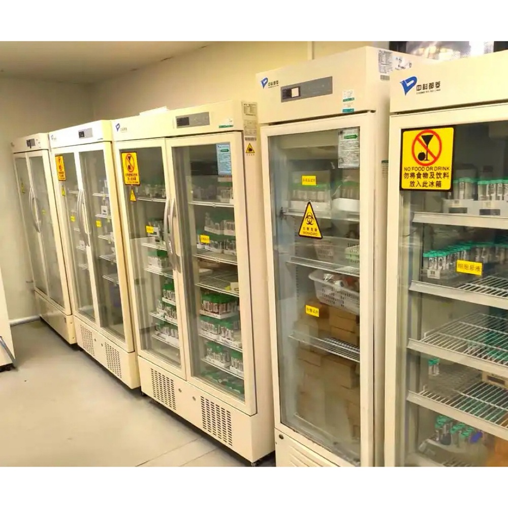 すべての新しいスマートデバイスに適していますガラス扉付き業務 - Commercial Kitchen Door のレビューと価格